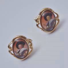 Vintage pair cufflinks by Stratton, The Laughing Cavalier, 1920`s, English